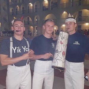 Meet your Posher, Lucas j